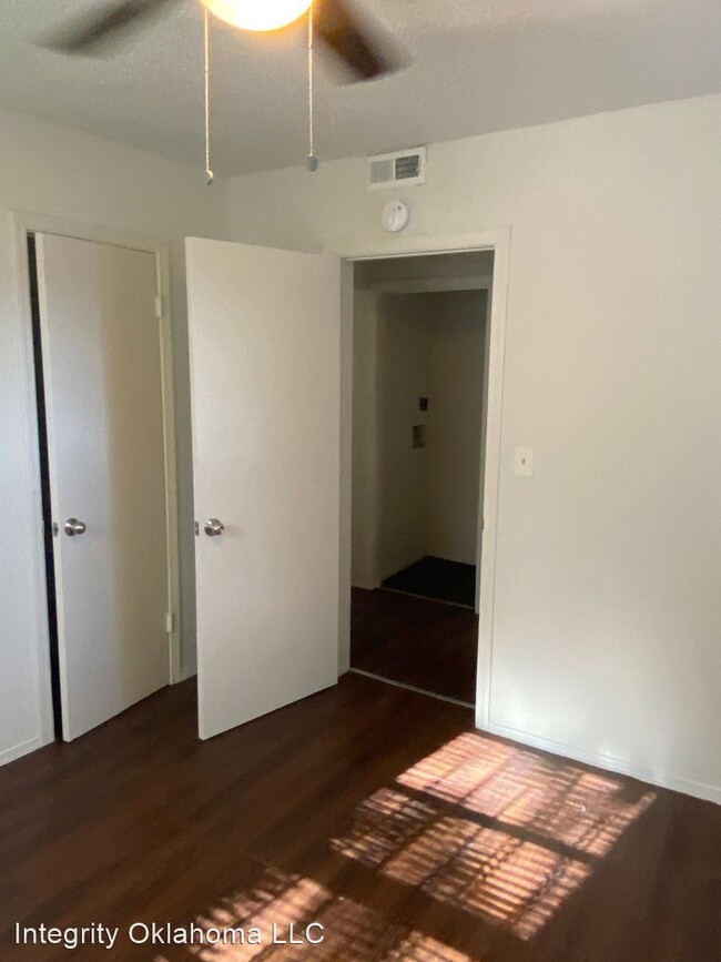 Building Photo - 2 br, 1 bath House - 907 N. Indiana