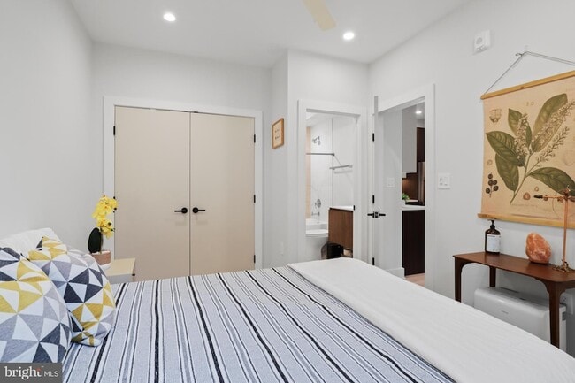 Building Photo - 3933 14th St NW