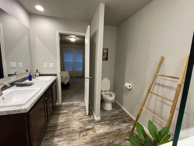 Building Photo - Beautiful Home with Plenty of Land!