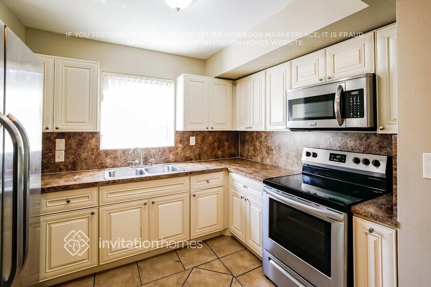 Building Photo - 18014 NW 78th Pl