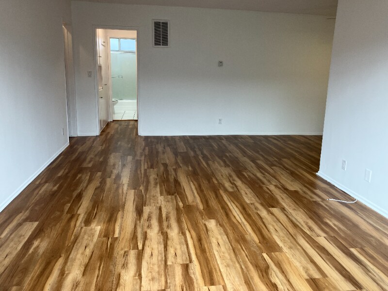 Building Photo - 11707 Kiowa Ave