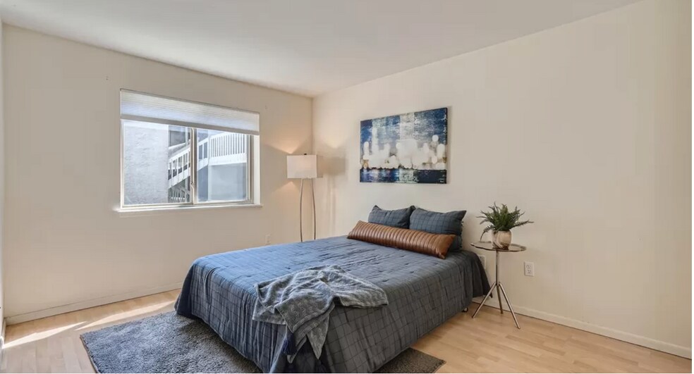 Building Photo - 60 S Boulder Cir