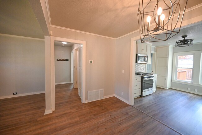 Building Photo - Charming 3 Bed 2 Bath - 1400 SQFT Decatur TX