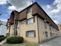 Building Photo - Antoinette Gardens - JULY RENT SPECIAL