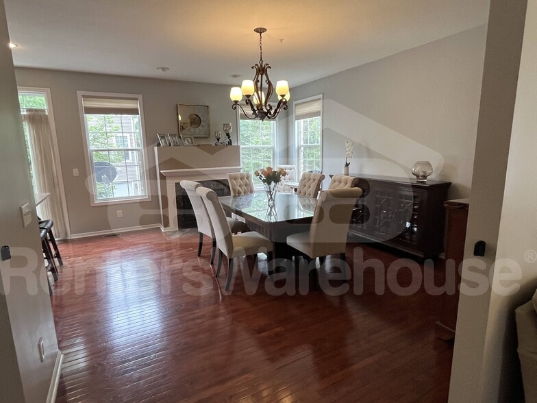 Building Photo - 9985 Vervain Dr