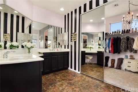 Building Photo - 26694 Evergreen Ave