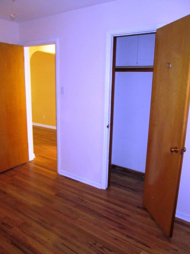 Building Photo - Cozy 2 bedroom house near old town Longmont!