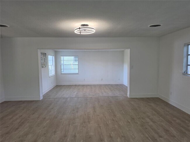 Building Photo - 640 Westward Cir