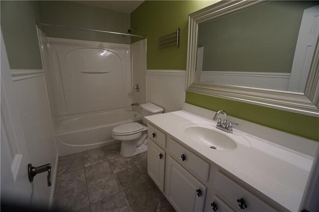 Building Photo - 4652 Creekside Villas Way
