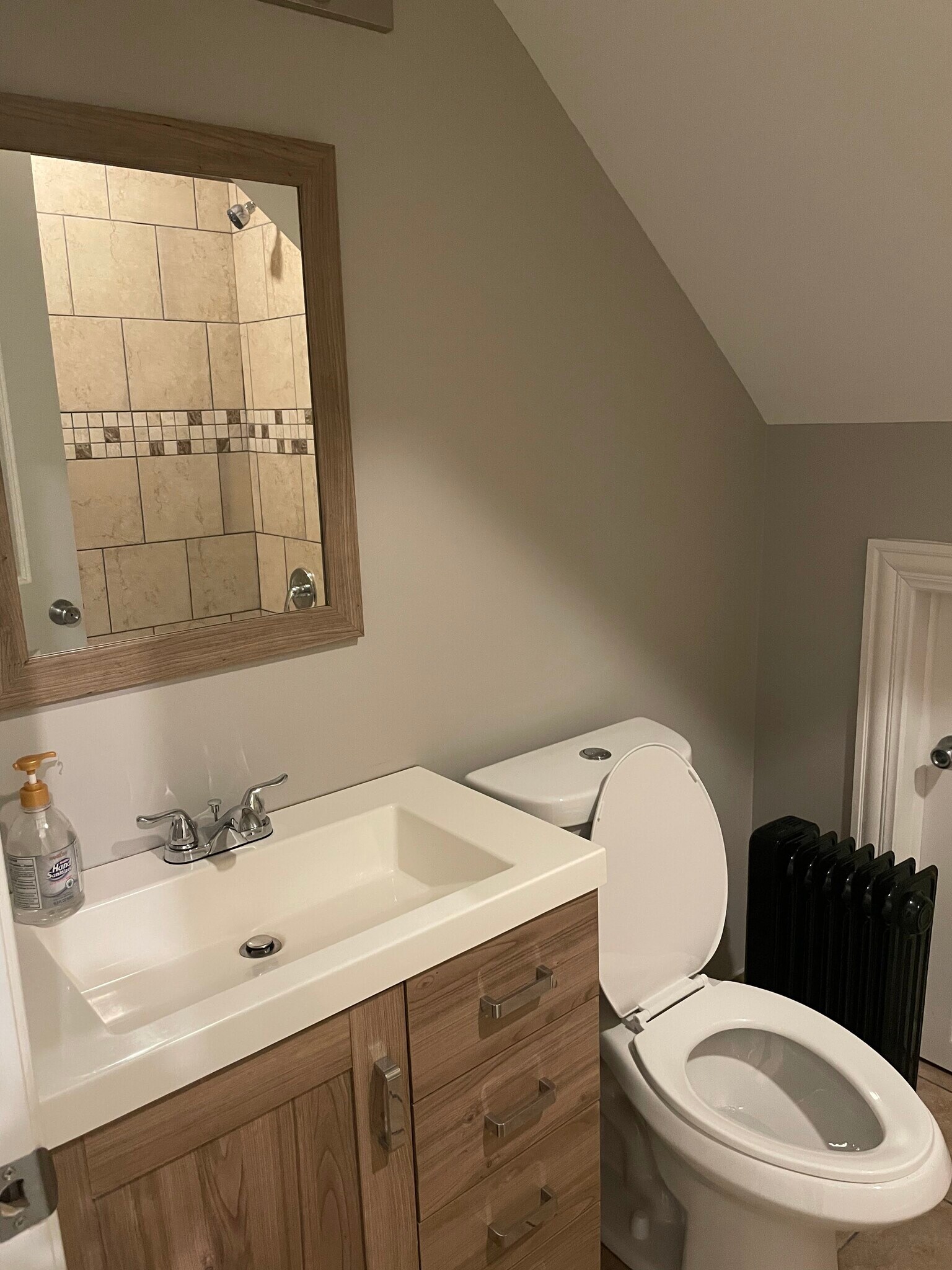 Building Photo - 6027 W Giddings St