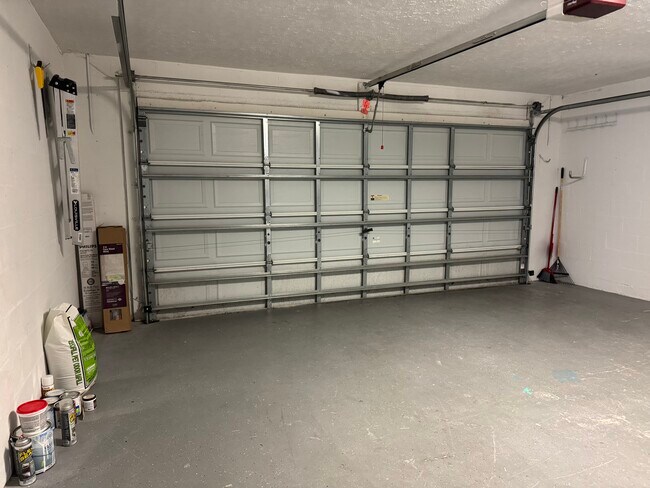 Building Photo - 7237 Bellingham Oaks Blvd