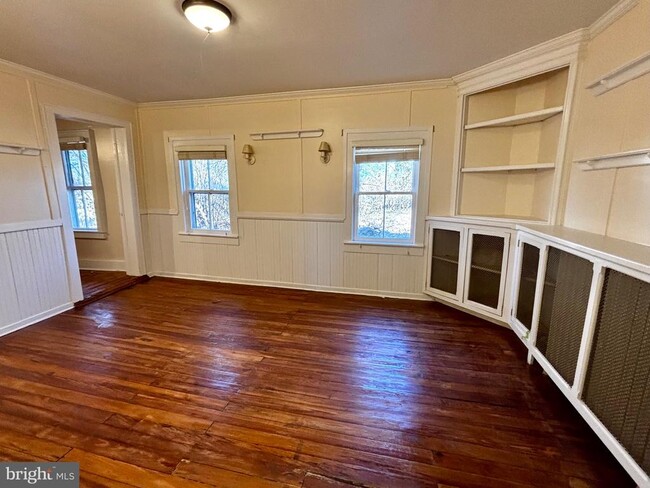 Building Photo - 8122 John Mosby Hwy