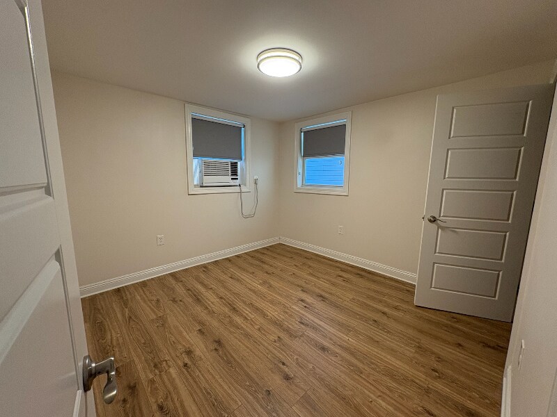 Building Photo - 420 S Anthony St