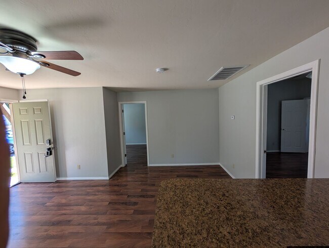 Building Photo - 2 bedroom 1 bathroom house in Downtown Edmond with central heat and air and washer/dryer hookup