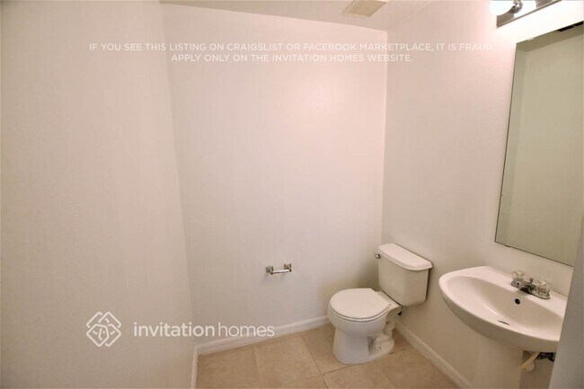 Building Photo - 16930 Sunrise Vista Dr