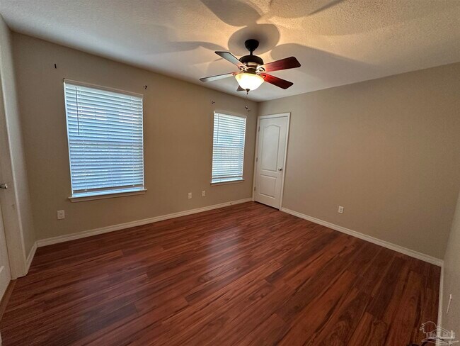 Building Photo - 6854 Sage Brush Ln