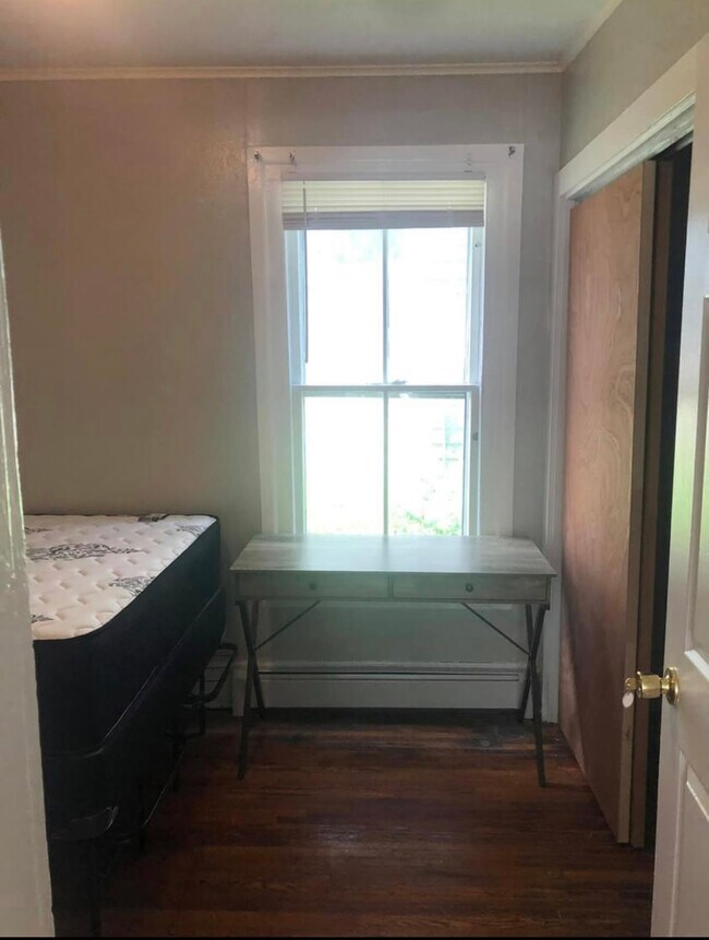 Building Photo - 126 Hudson St