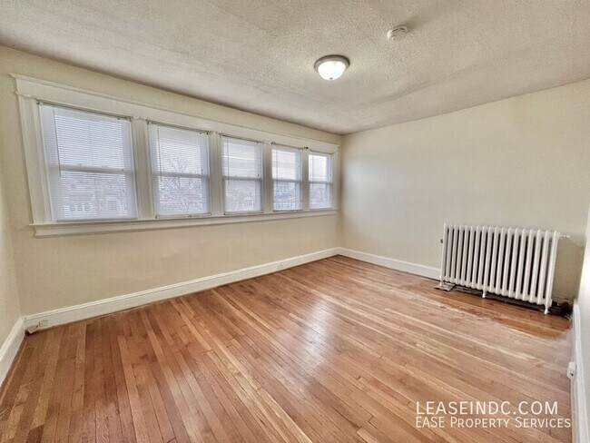 Building Photo - 1323 Randolph St NW