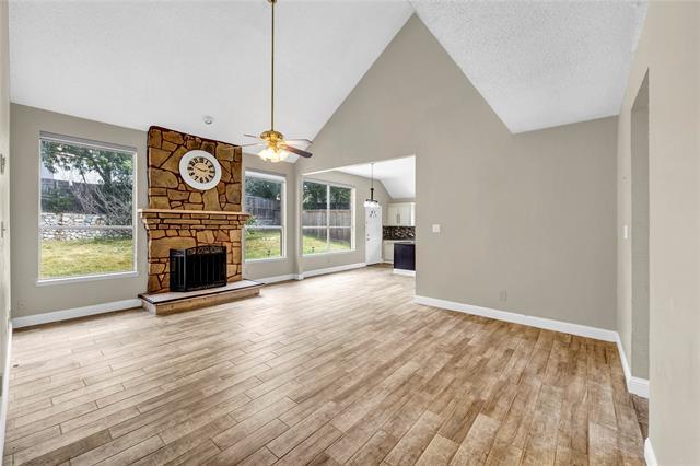 Building Photo - 900 Doral Cir