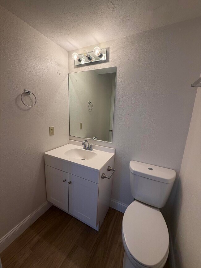 Building Photo - 428 Kays Ln
