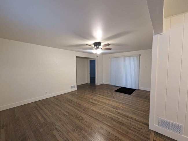 Building Photo - 622 S Woodland Ave