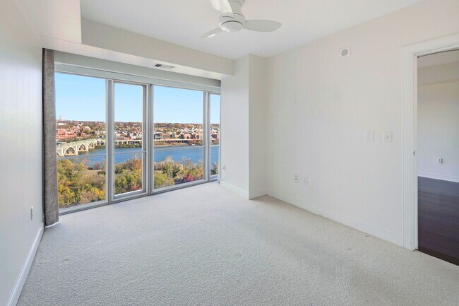 Building Photo - 1111 19th St N