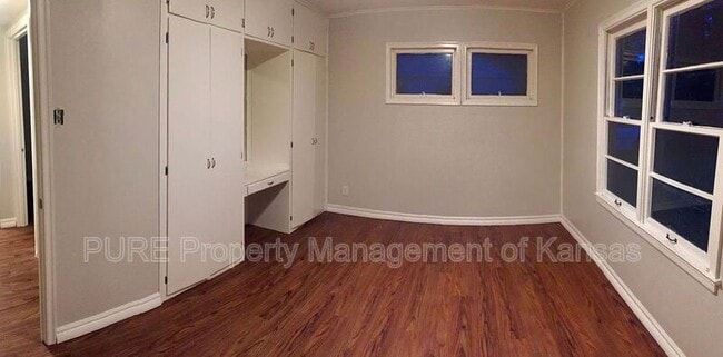 Building Photo - 3216 SW Sena Dr