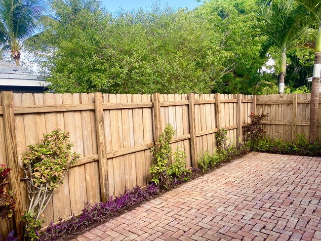 Patio - 1406 NE 17th Ct