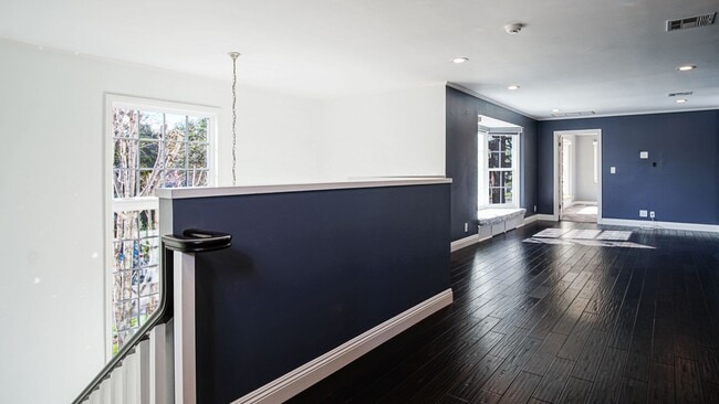 Building Photo - 5 bedroom, 5.5 bath, 4800 sq ft Prime Studio City Home with Pool and Hollywood Hills views