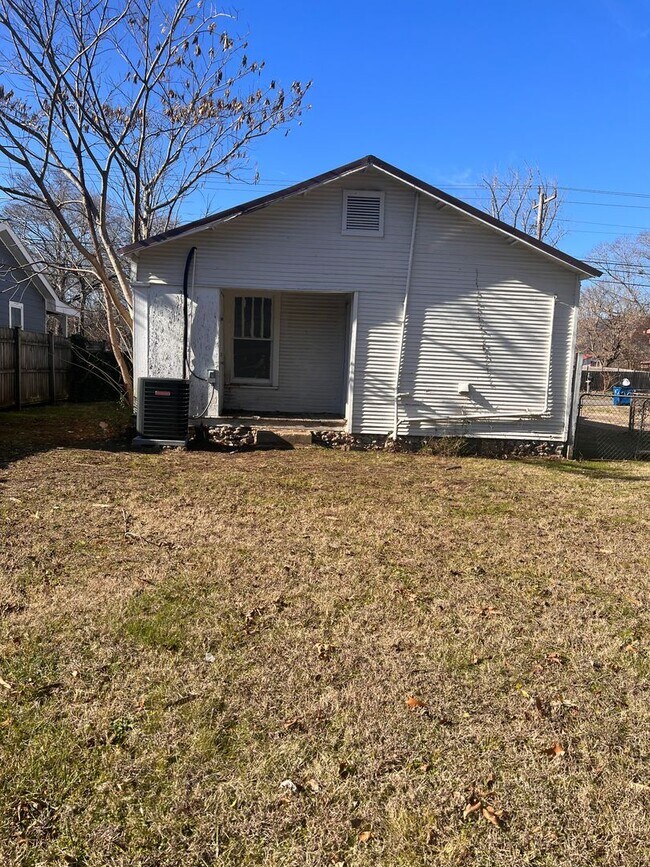 Building Photo - Home for Rent in Rossville