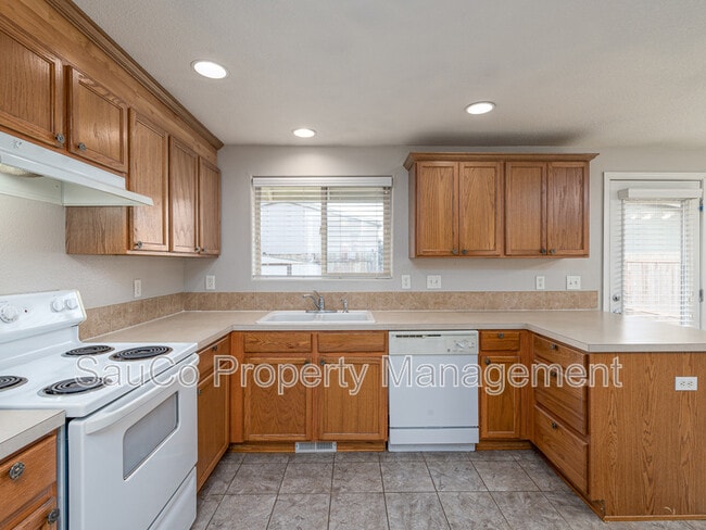 Building Photo - 4437 SE 125th Ave