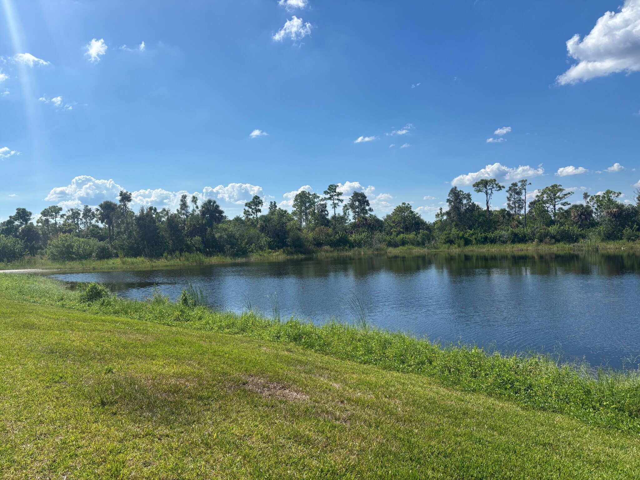 Building Photo - 14151 Heritage Landing Blvd