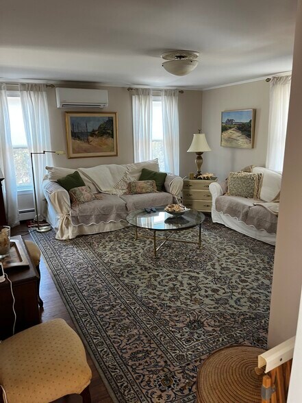 Building Photo - 44 Fordham Rd