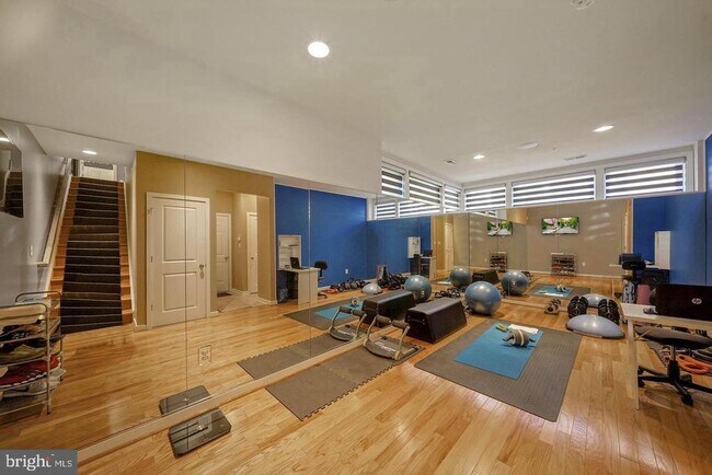 Building Photo - 120 Cambria Walk