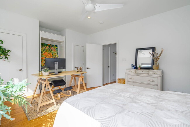 Building Photo - 1003 S 17th St