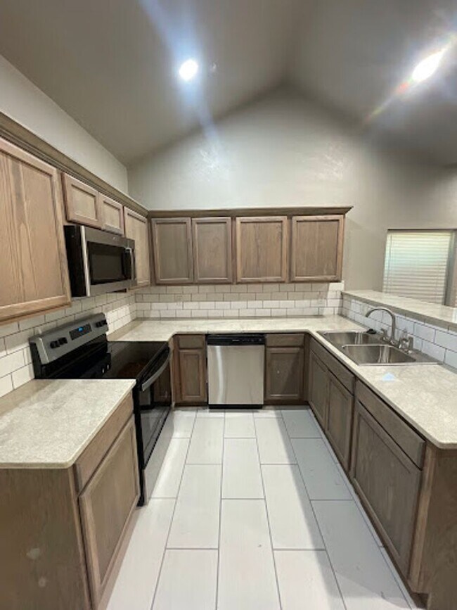 Building Photo - Awesome 3 bed 3 bath for rent!!!