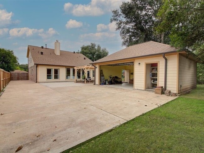 Building Photo - 8422 Tavenor Ln