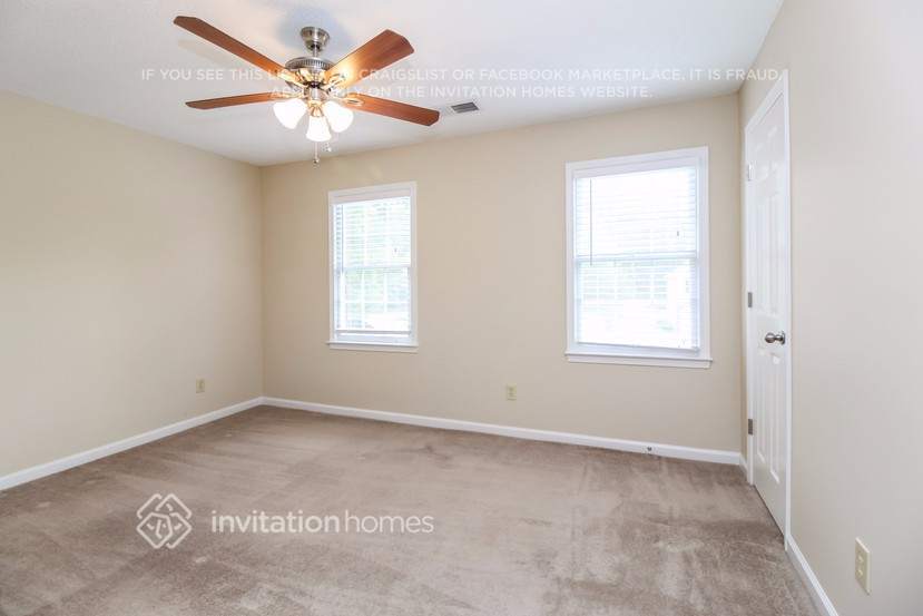 Building Photo - 2585 Loring Rd NW