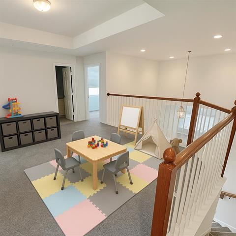 Building Photo - 1632 Pleasant Valley Ln