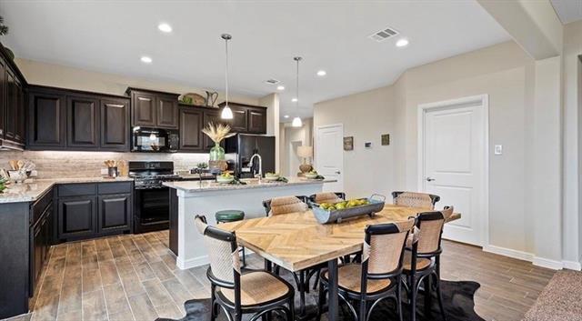 Building Photo - 3207 Camden Creek Dr