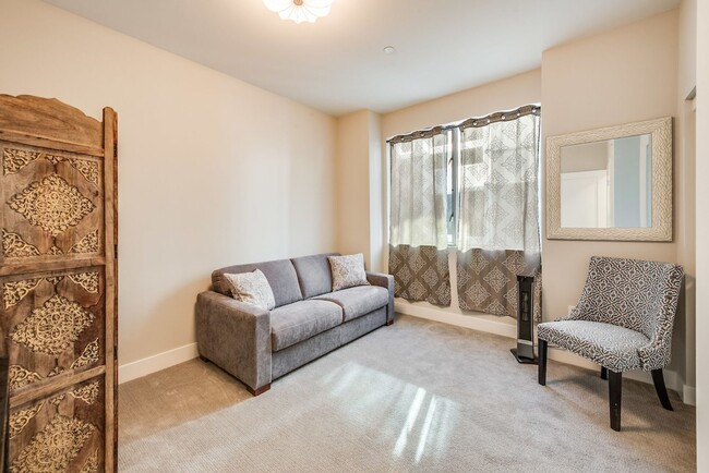 Building Photo - Newly build 3 bedroom South Redondo Townhome