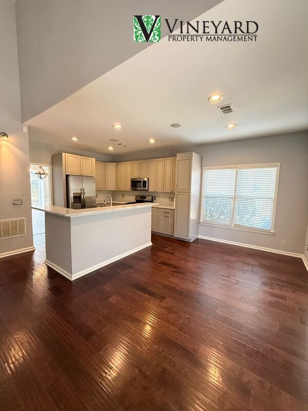 Building Photo - 3313 Hidden Trail Rd SE