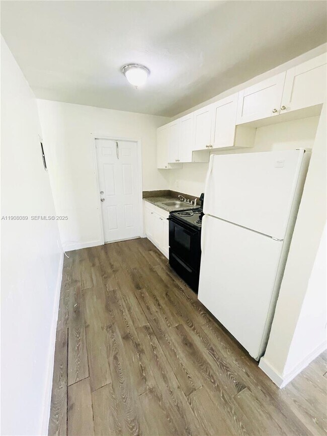 Building Photo - 26625 SW 139th Ave