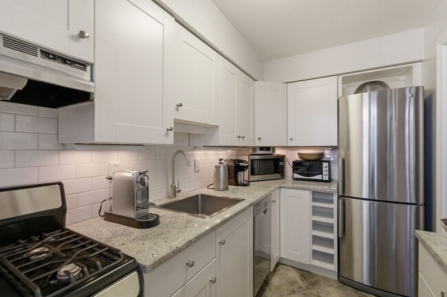 Building Photo - 2736 Ordway St NW