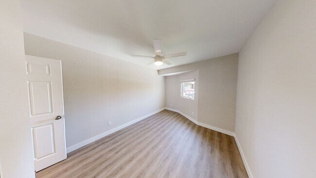 Building Photo - Newly Renovated, 7 BD 4 BR, Close to Campus!
