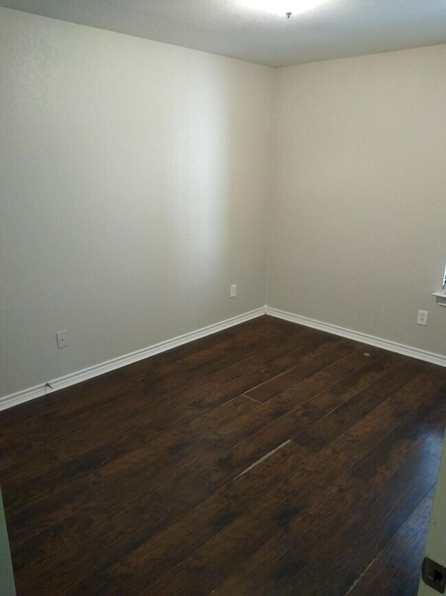 Building Photo - 11403 Mosscrest Dr