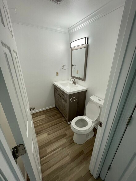 Half bath - 1922 87th Avenue Ct W