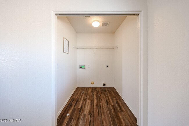 Building Photo - 2428 S 84th Gln
