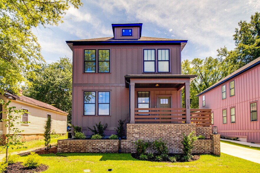 Primary Photo - 2516 Richland St