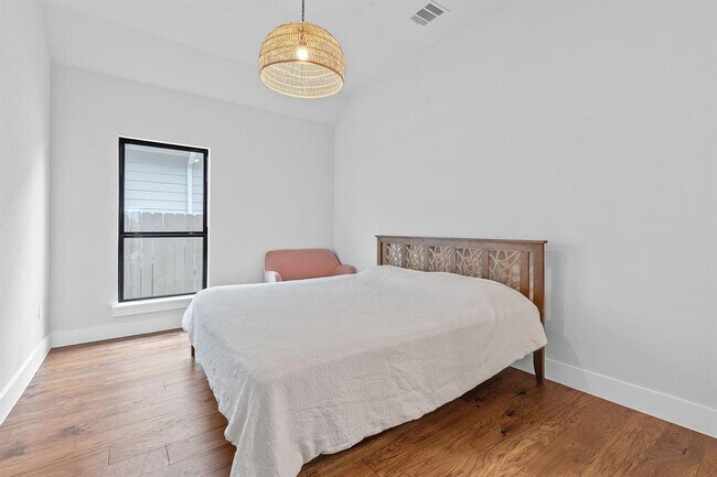 Building Photo - 8400 Ambergill Ct